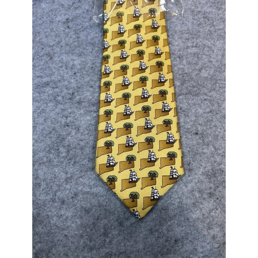 100% Silk Tie State Of Connecticut Ships  Trees Rivetz of Boston - NEW Old Stock